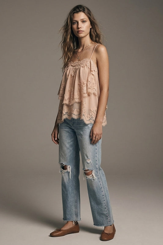 Blusa Cami com Inserção de Renda Bege e Camadas de Babados em Chiffon com Caimento Solto