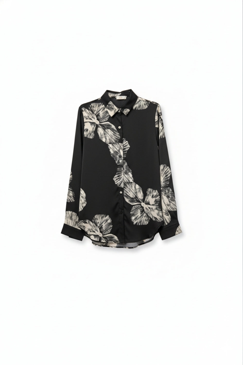 Blusa preta com bot›es florais em tecido de cetim