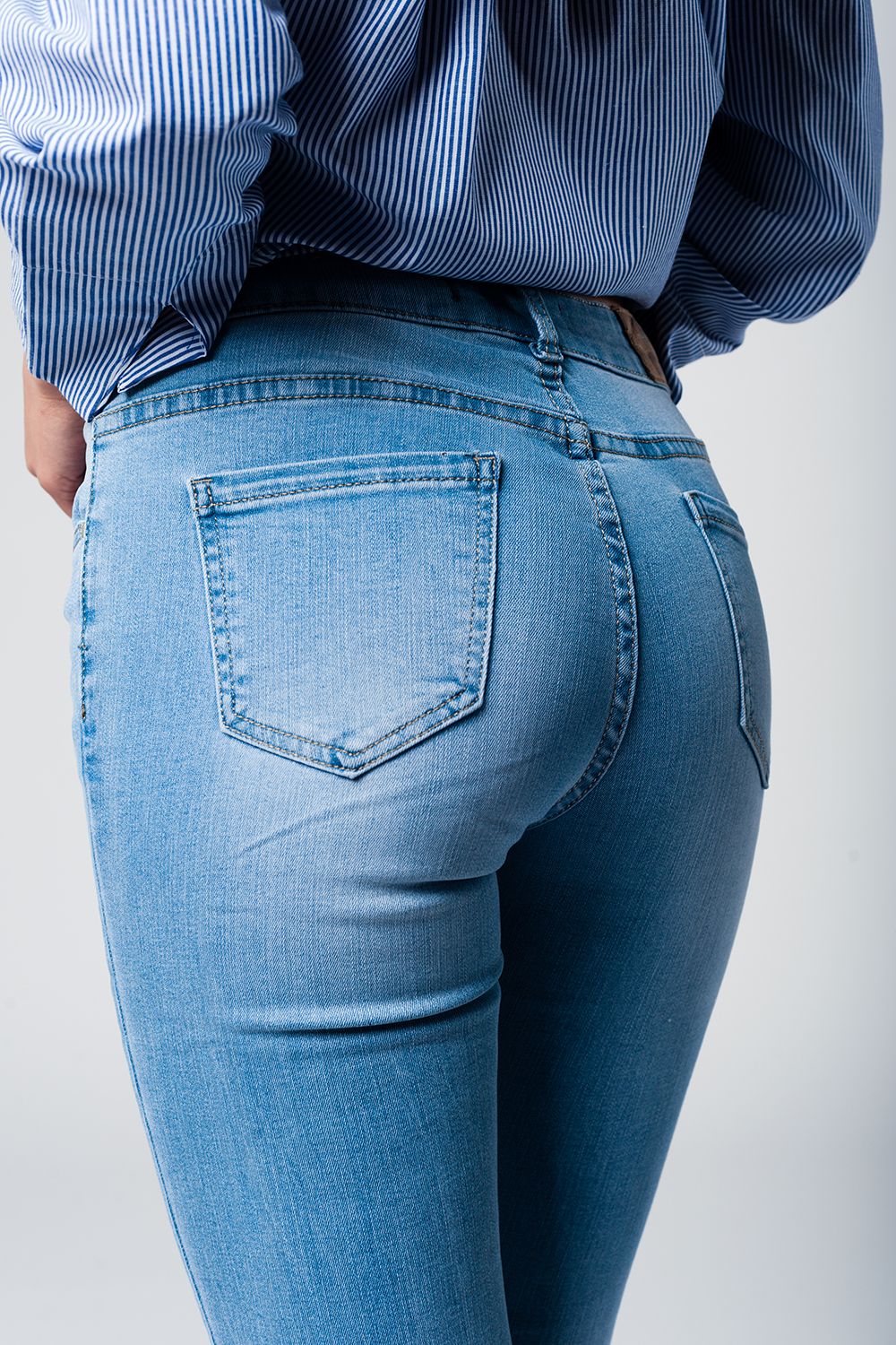 Calças de ganga Skinny com rasgões