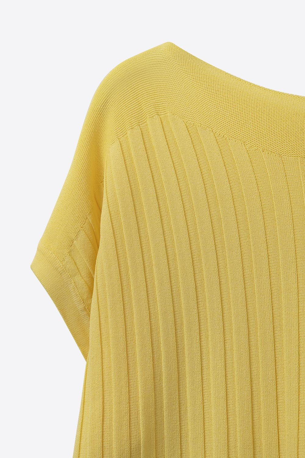 Camisola amarela de malha fina com gola redonda