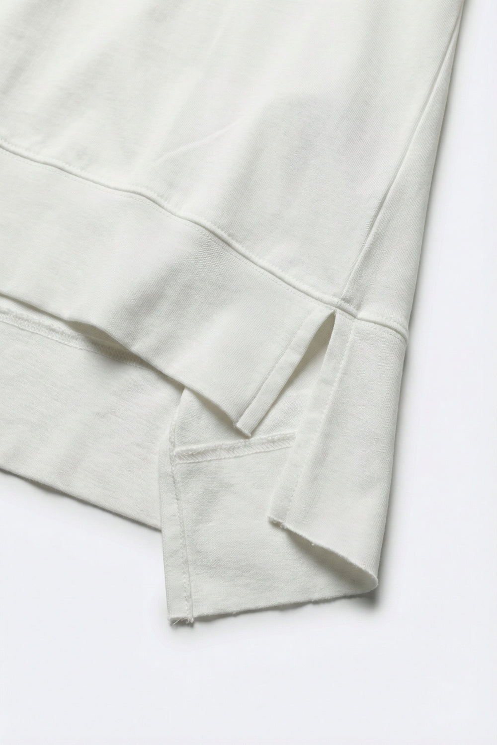 Camisola Branca Oversized com Estampa de Número Marrom