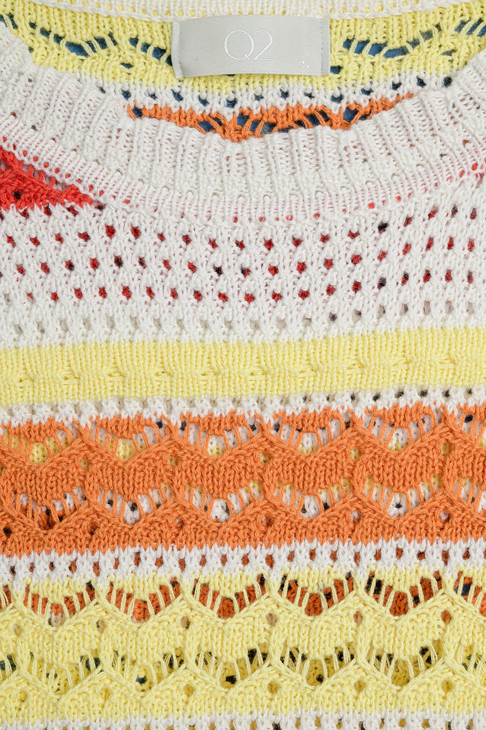 Camisola de malha de verão às riscas em tons quentes