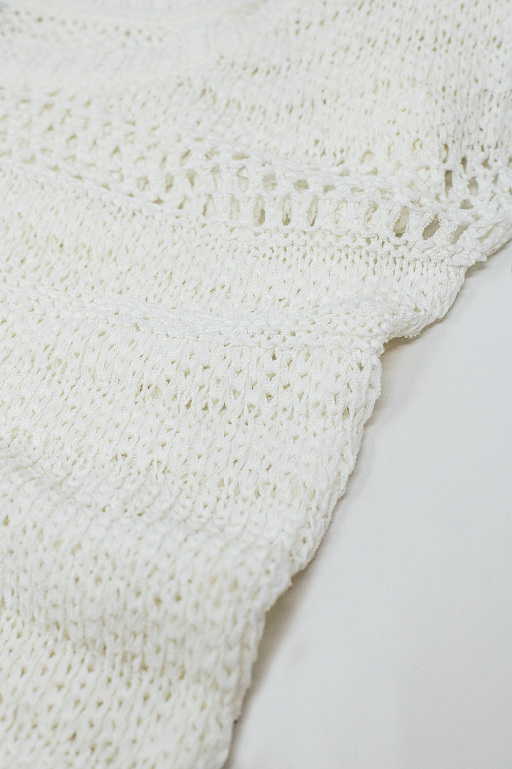 camisola sem mangas em croché creme
