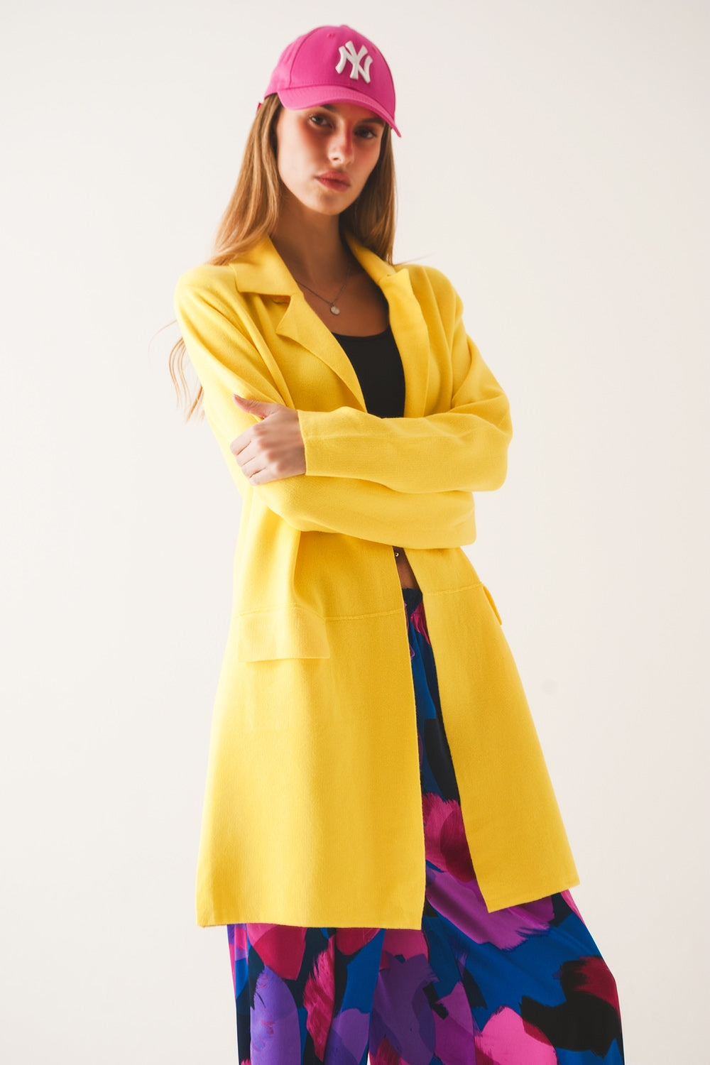 Cardigan de gola oversized em amarelo