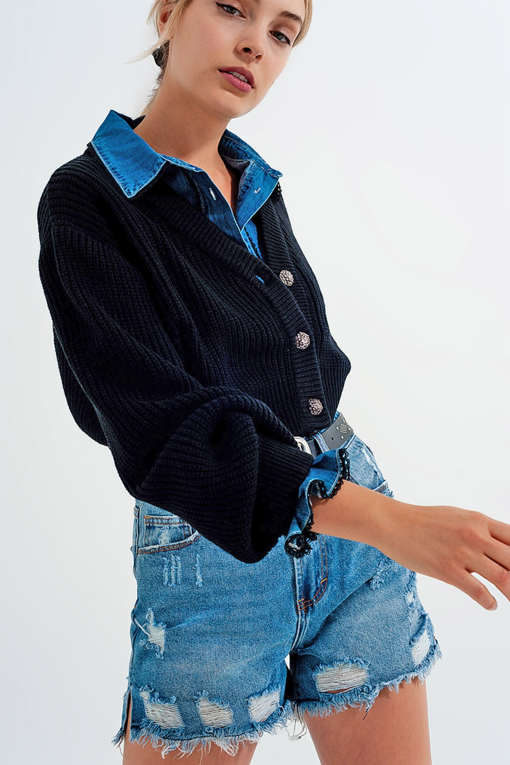 Cardigan de manga comprida e detalhe de botão strass em preto