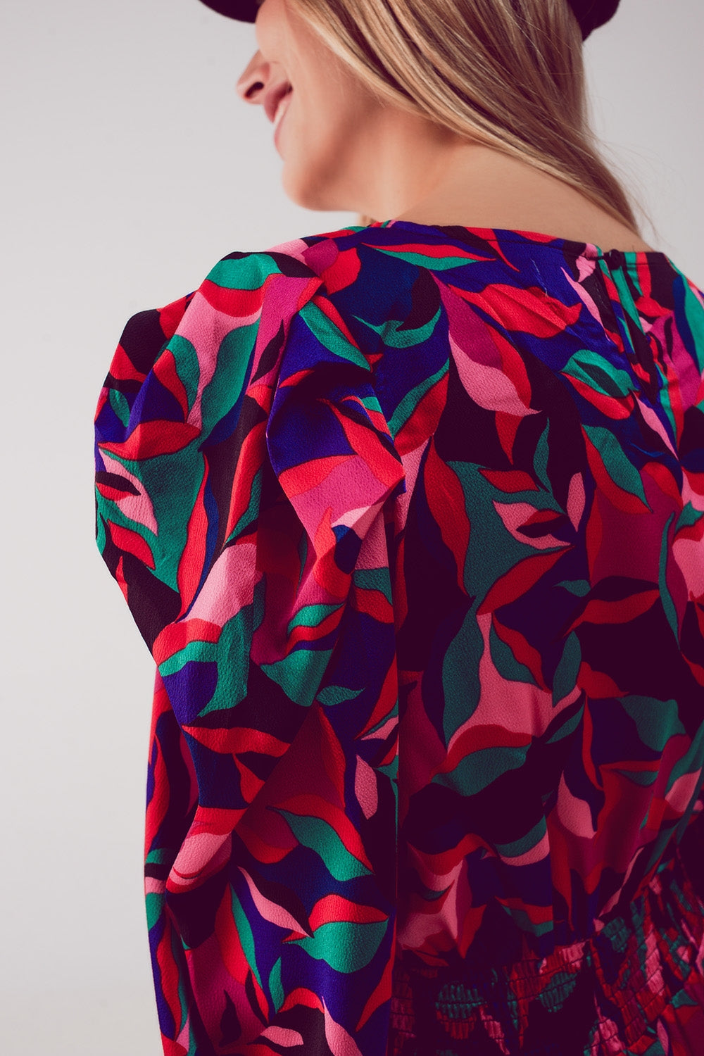 Mini vestido de manga de Puff em preto