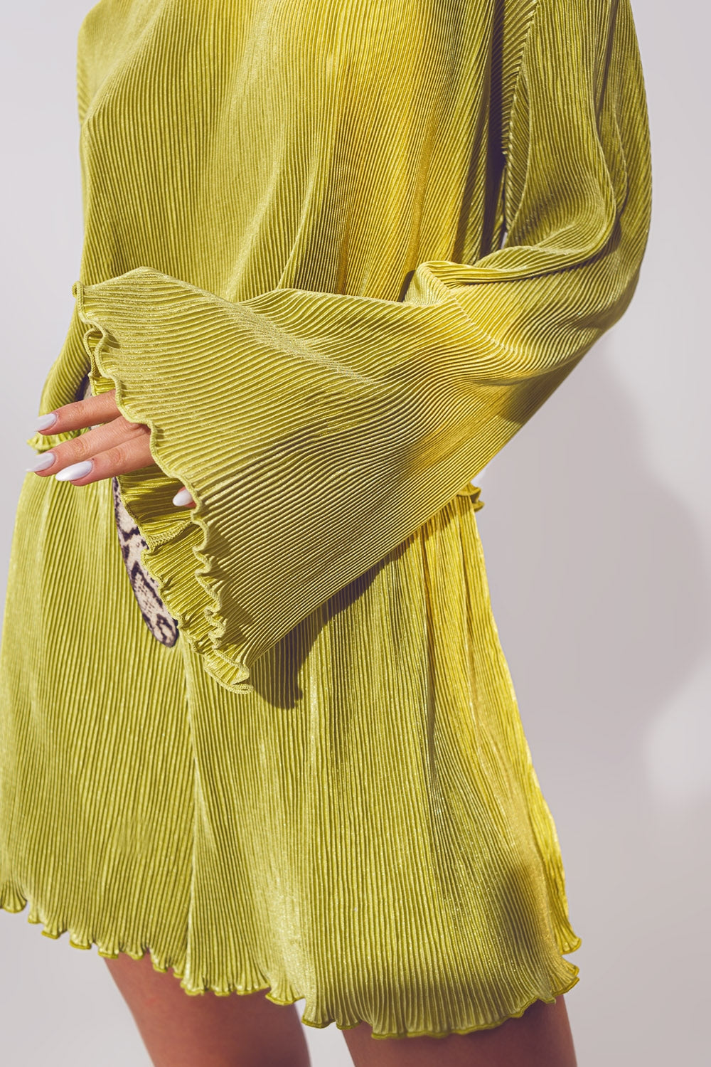 Plissagem do topo do pescoço redondo em verde