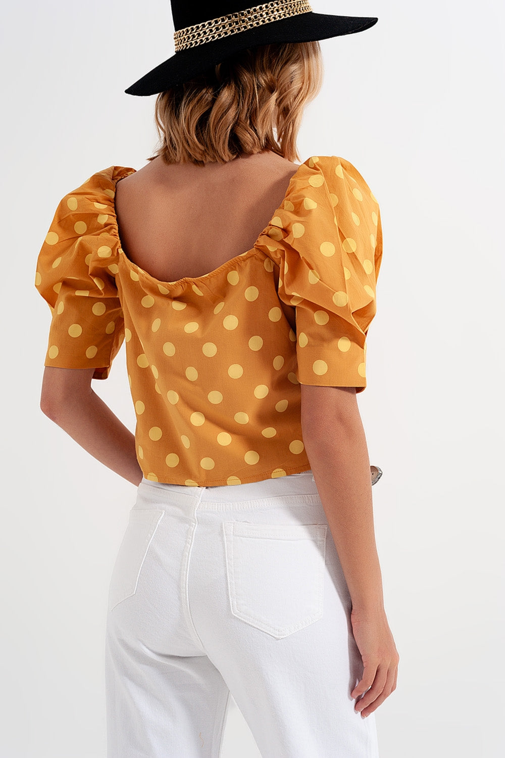 Polka dot top com mangas bufantes e decote quadrado amerelo
