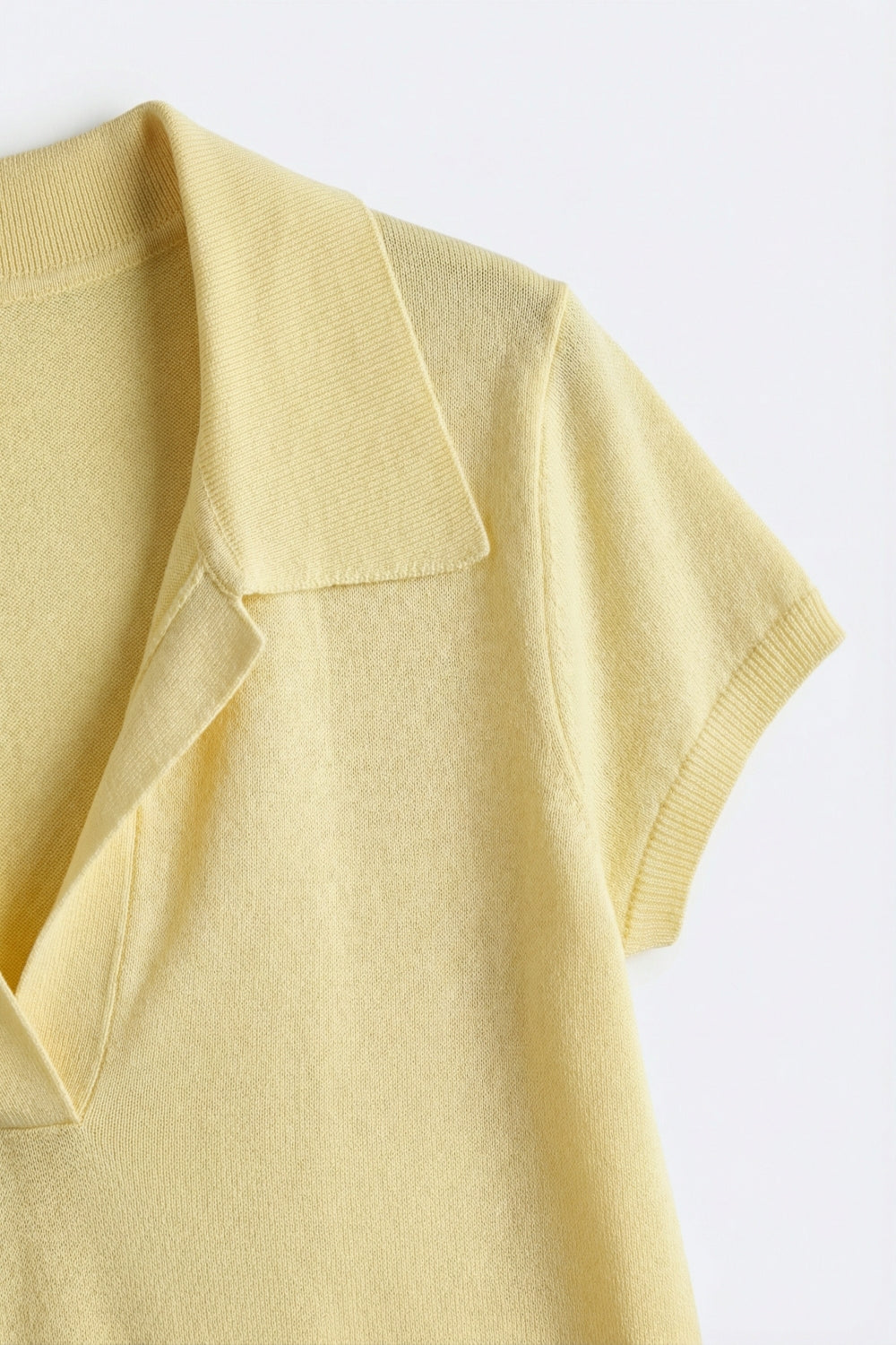 Polo de Malha Macia de Manga Curta em amarelo