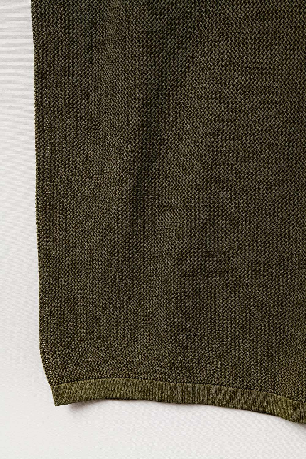 Suéter de malha de rede na cor cáqui