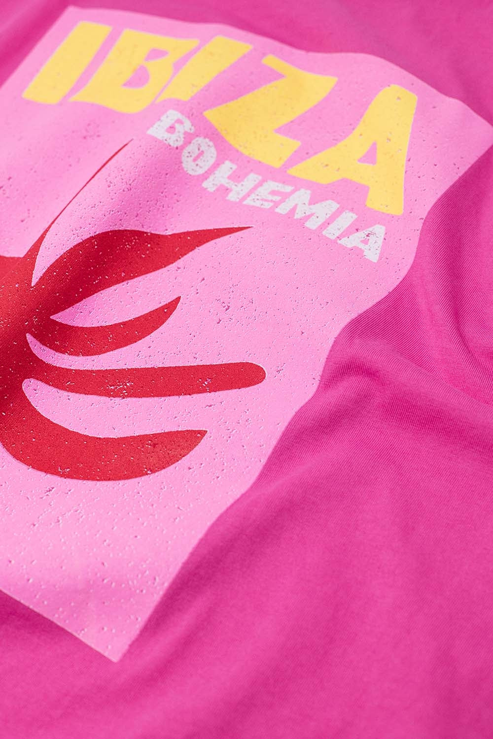 T-Shirt Ibiza Bohemia Descontraída Fúcsia com estampado cor-de-rosa