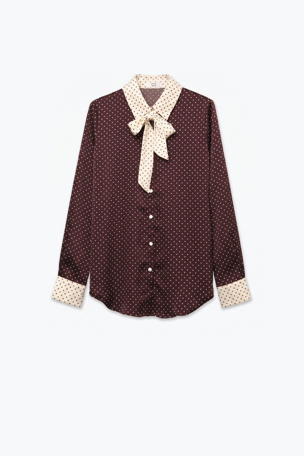 Blusa Camisa de Cetim Borgonha com Estampa de Bolinhas e Gravata Borboleta em Contraste Creme