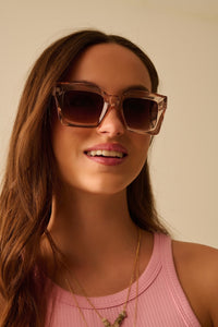 Q2 90s Squared Sunglasses em bege