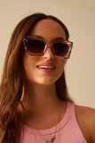 Q2 90s Squared Sunglasses em bege