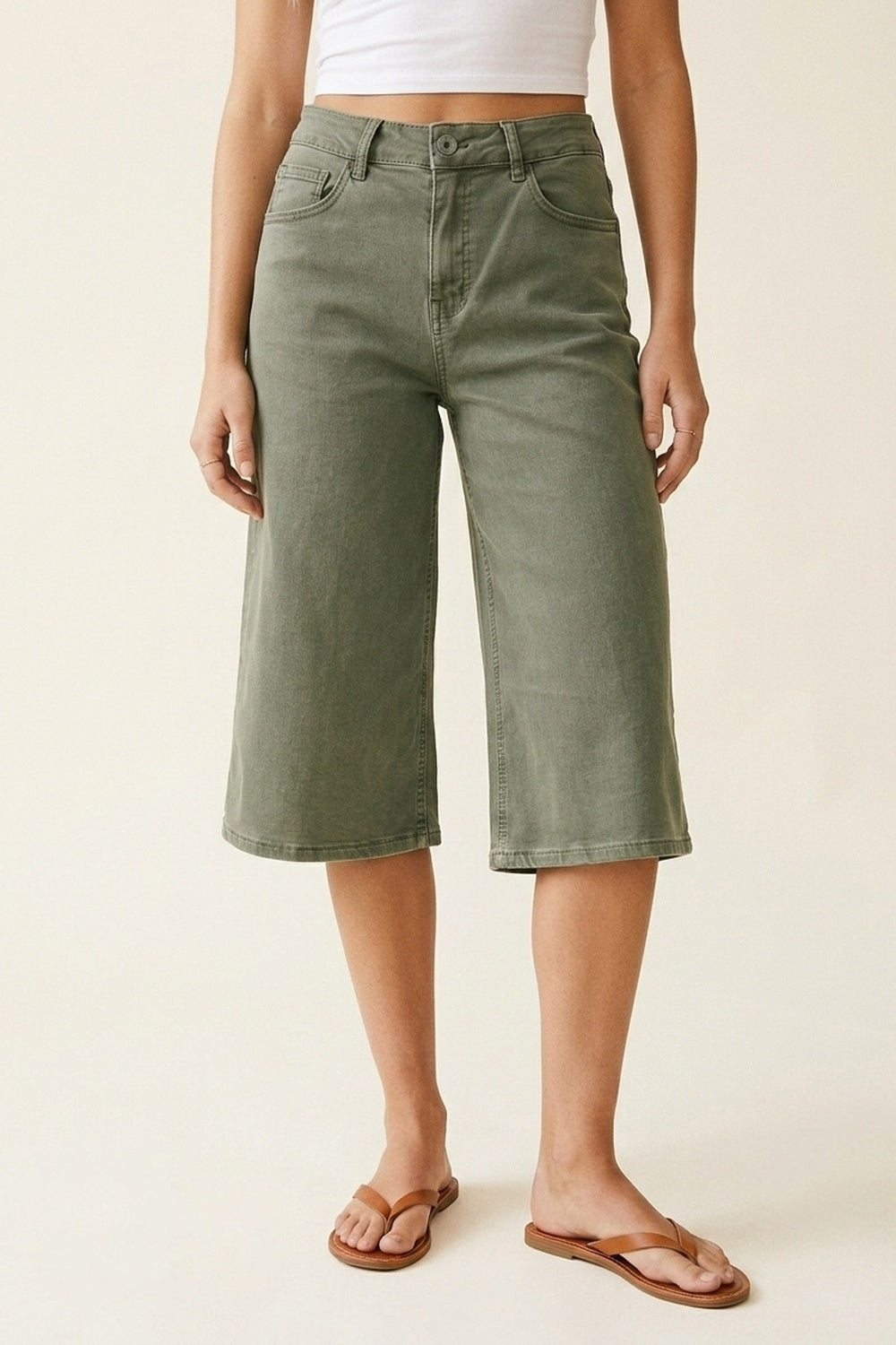 Q2 Bermuda Jeans Cropped de Perna Larga Verde Oliva