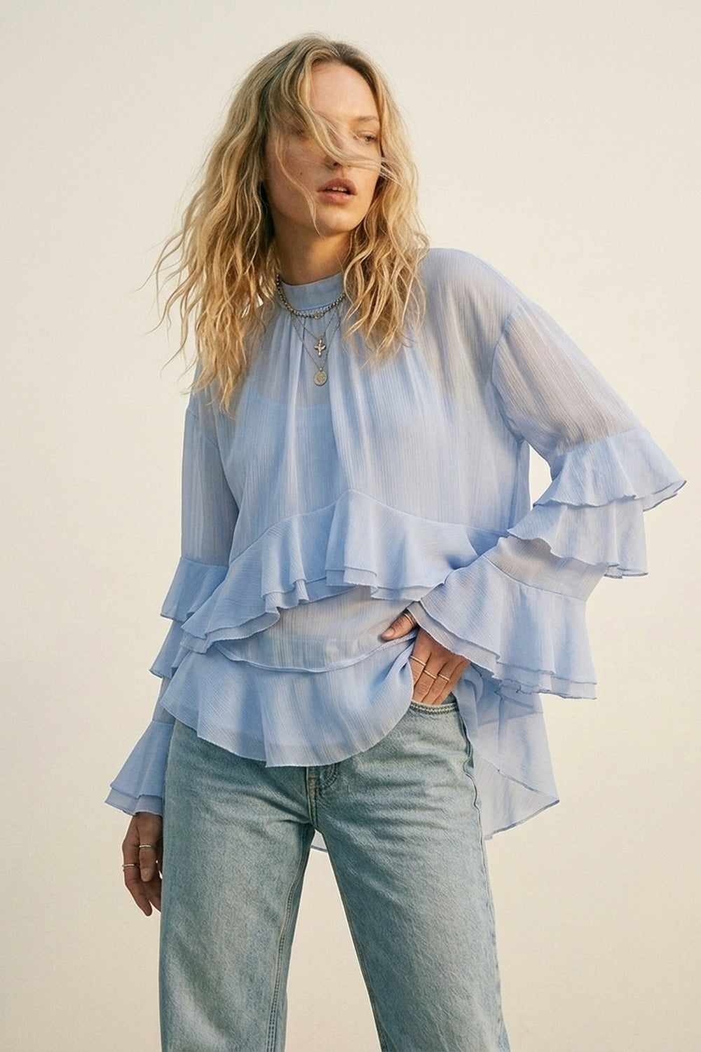 Q2 Blusa Assimétrica com Babados em Camadas de Chiffon em Azul Claro