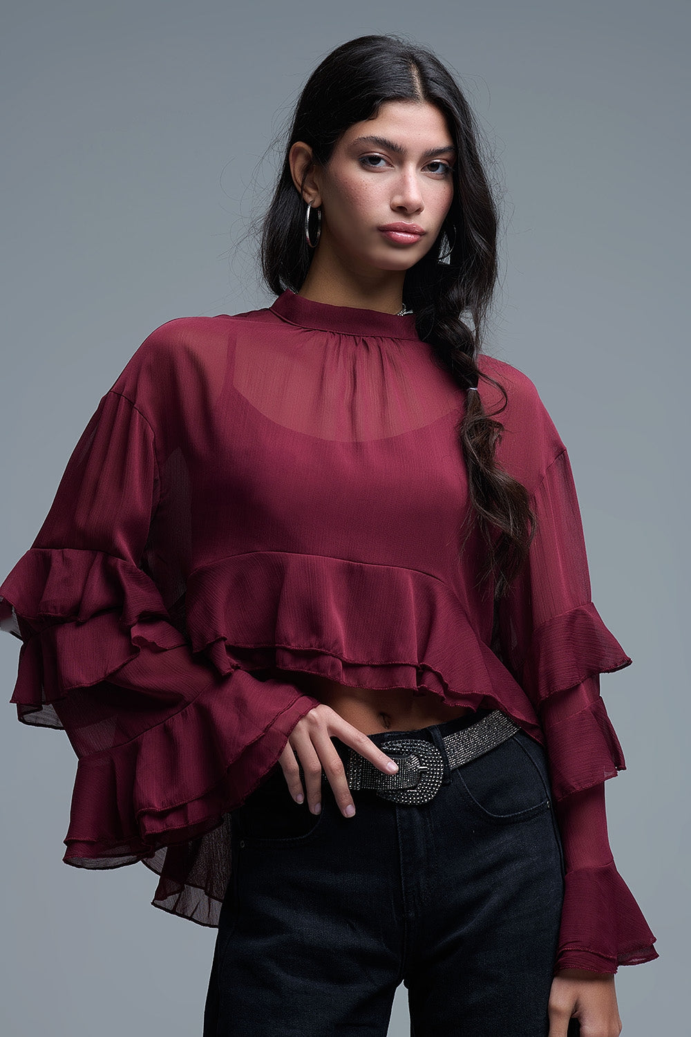 Q2 Blusa borgonha em chiffon com folhos