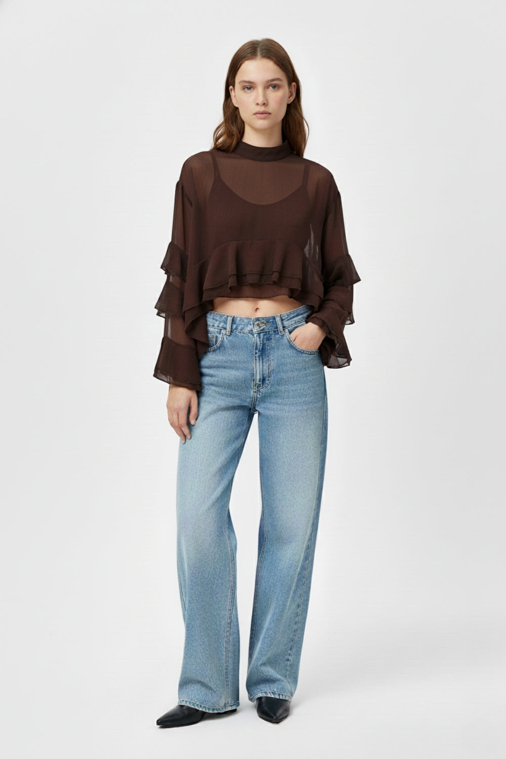 Blusa castanha em chiffon com folhos estilo capa transparente