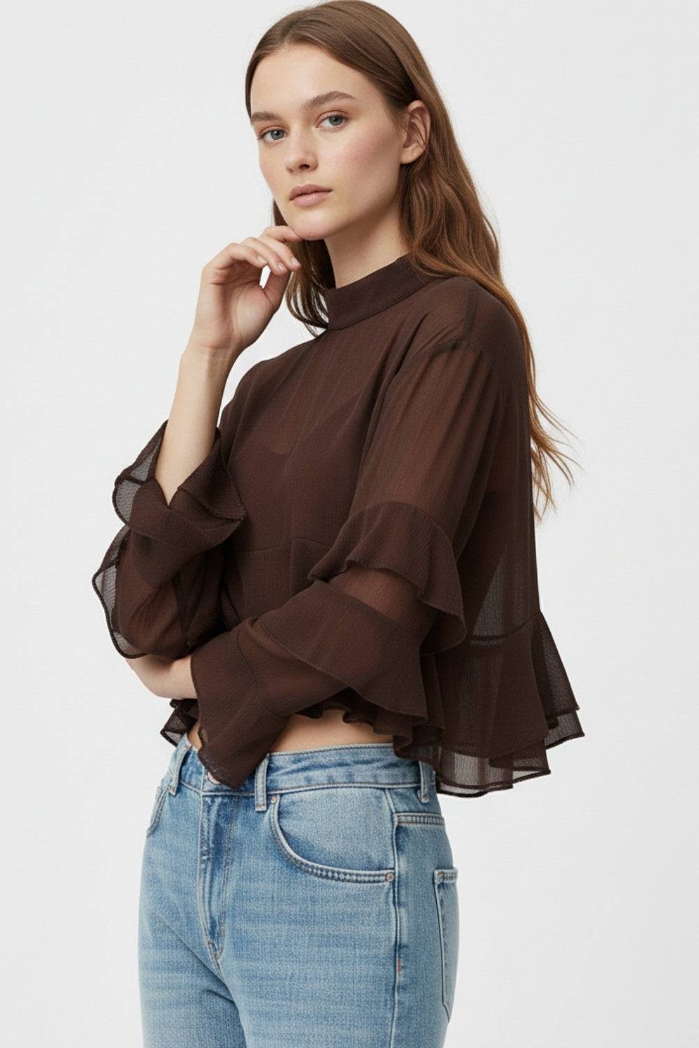 Q2 Blusa castanha em chiffon com folhos estilo capa transpar