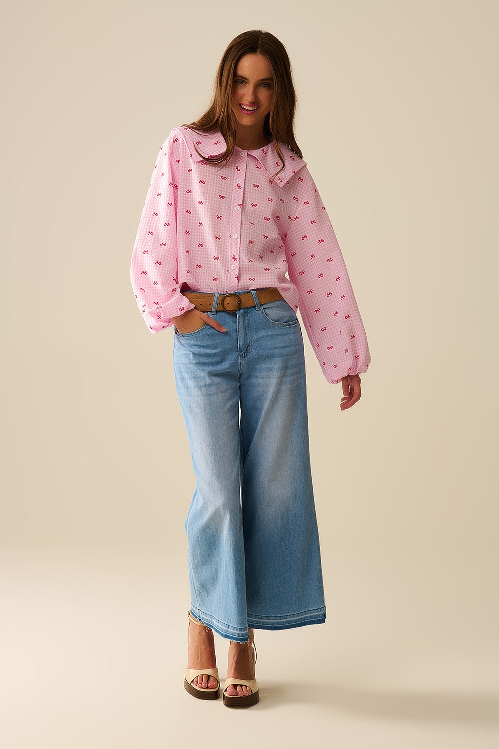 Blusa com Gola Peter Pan em Gingham Rosa com Estampa de Laço