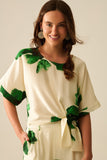 Blusa Cropped Com Estampa Floral em Verde Amarrada na Cintura