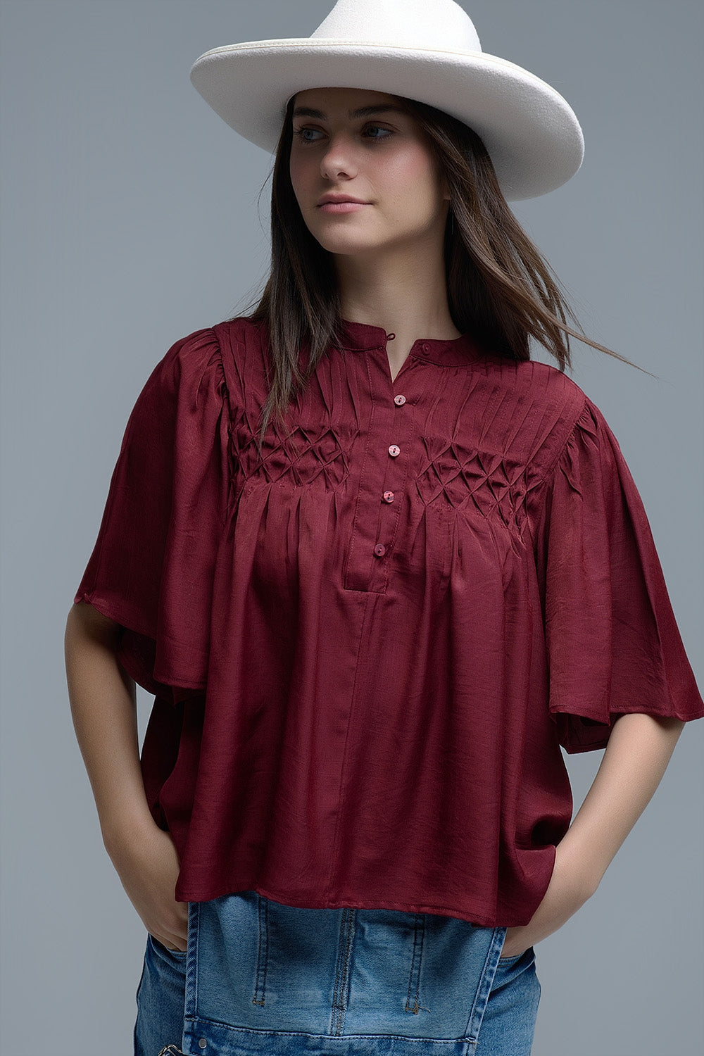 Blusa descontraída de estilo boémio cor de vinho com pormenores bordados
