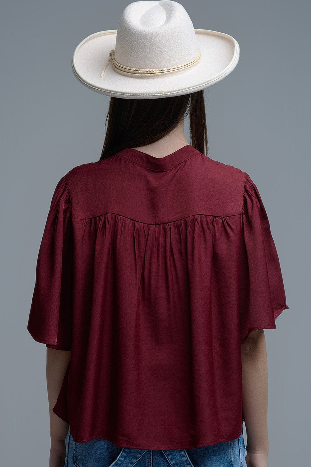 Blusa descontraída de estilo boémio cor de vinho com pormenores bordados