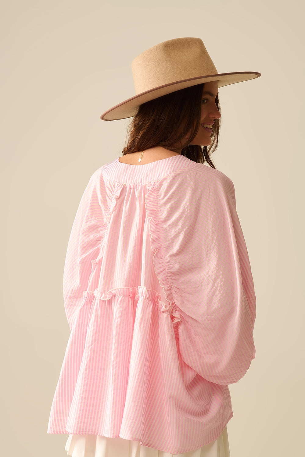 Blusa Listrada de Manga Bufante em Rosa