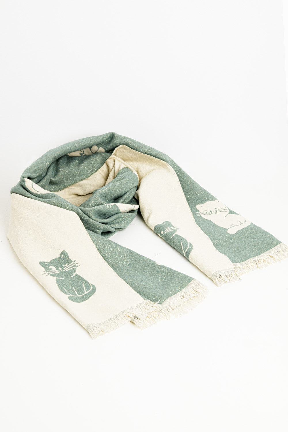 Cachecol largo em verde-água com estampado de gato