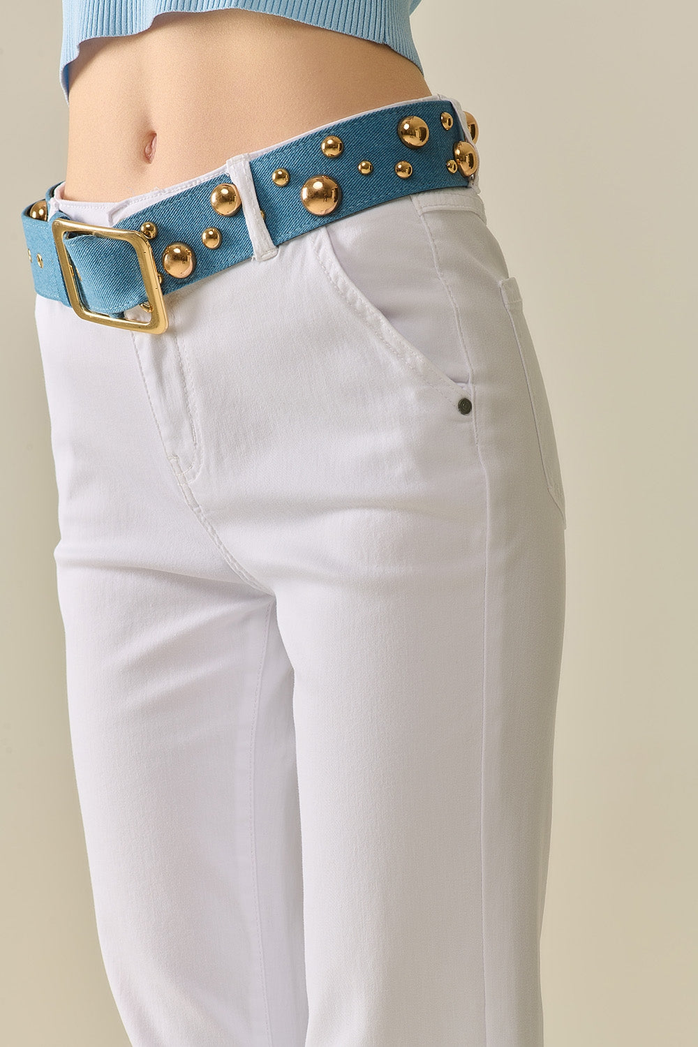 Calças Brancas Flare Confortáveis e Elásticas