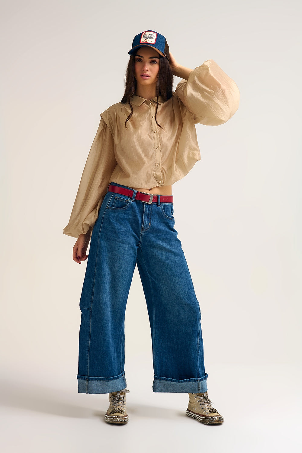 Calças de ganga Barrel Style Denim em lavagem média com bainha com punhos