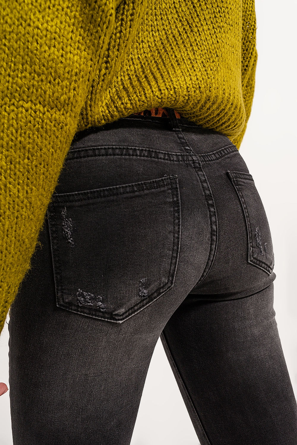 Calças de ganga cinzentas skinny com desenho rasgado