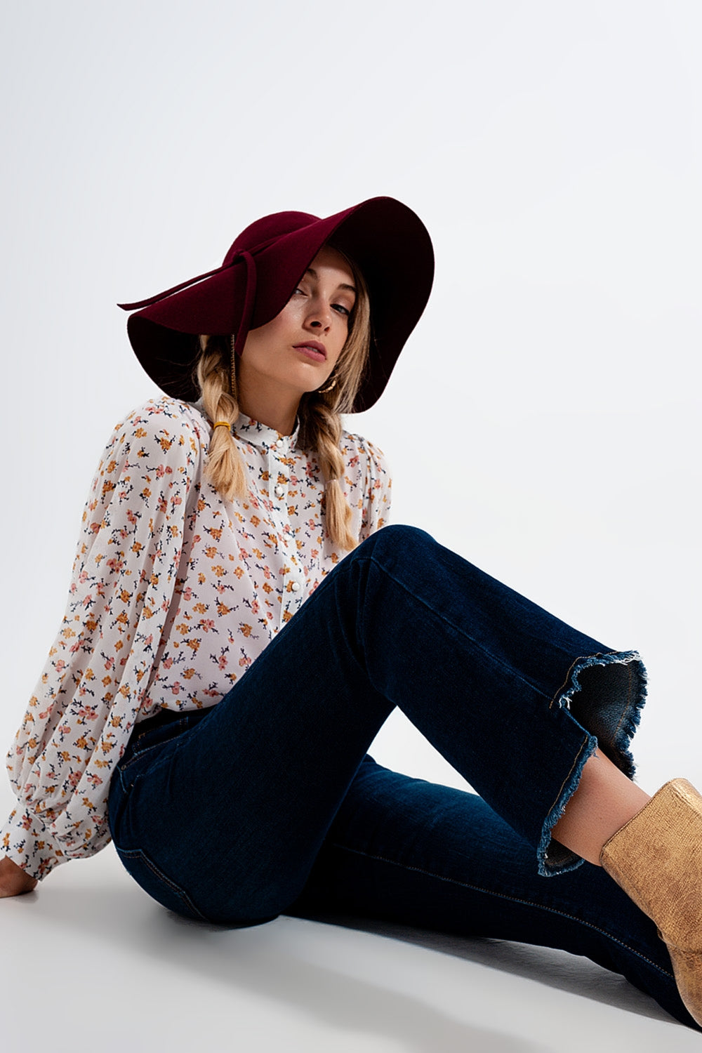 Q2 Calças de ganga com costura decorativa em azul índigo