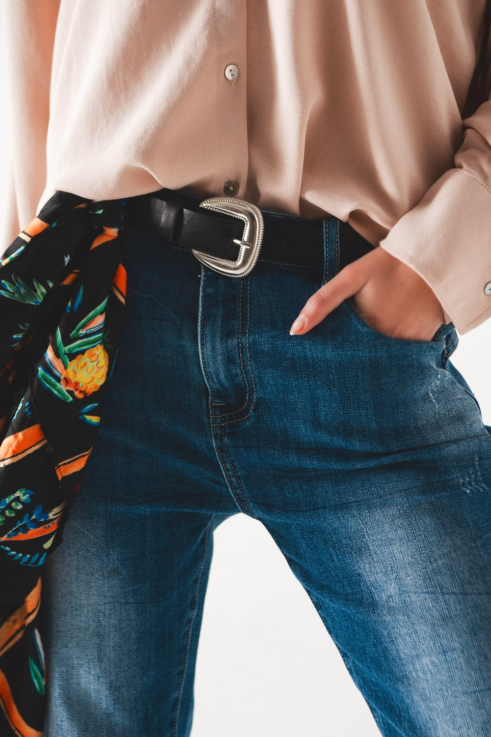 Calças de ganga de cintura alta com lavagem média