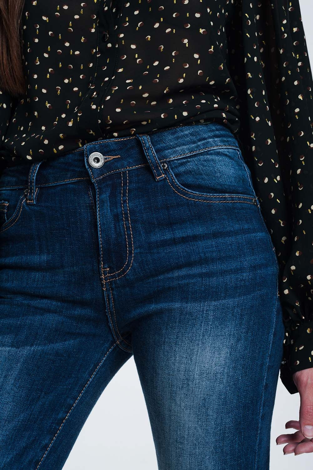 Calças de ganga de cintura alta e lavagem em pedra azul muito escura