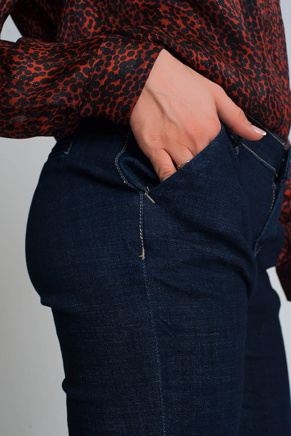 Calças de ganga de corte de cigarro à chinesa