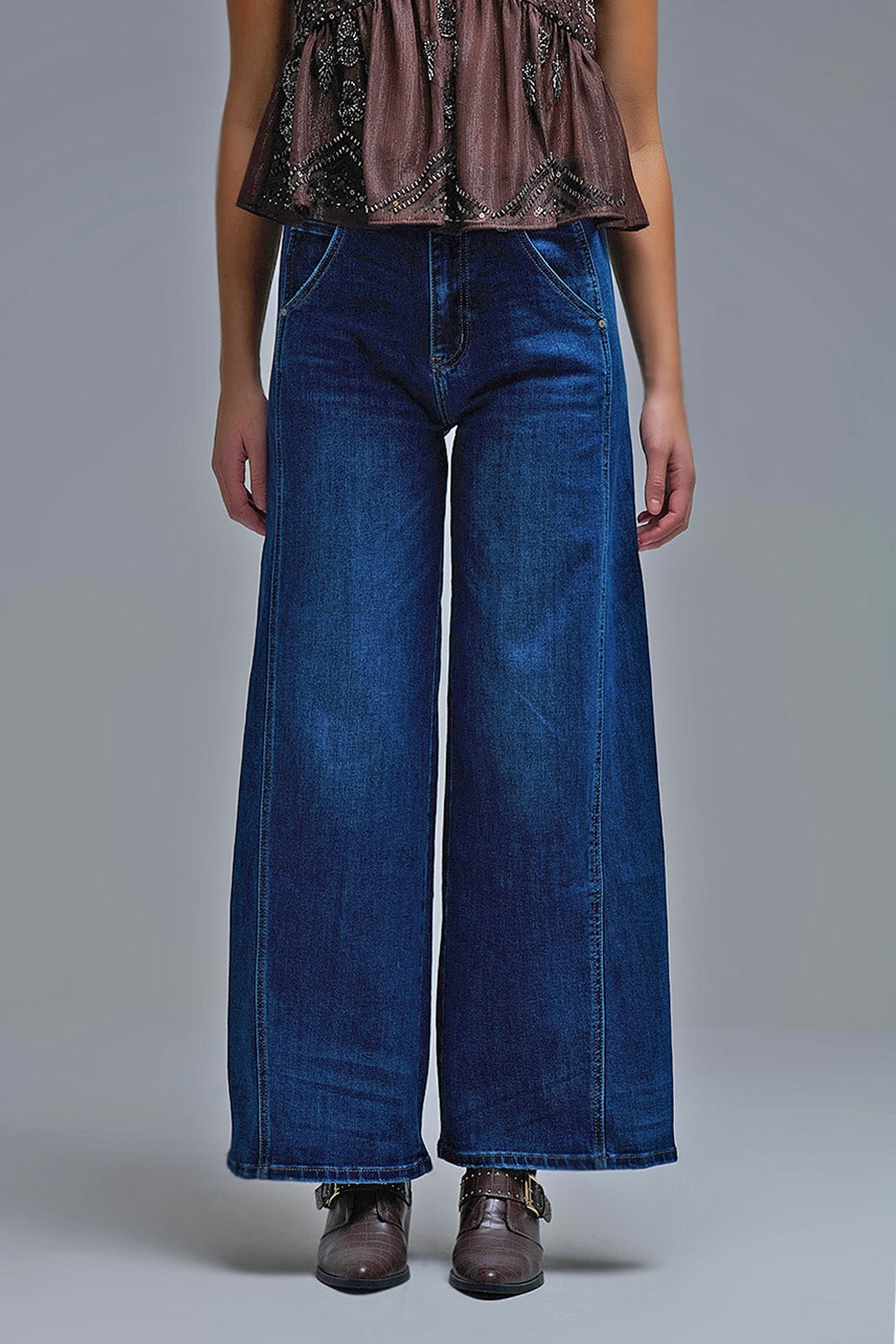 Cal�as de ganga extra largas em Mid Wash com bolsos laterais