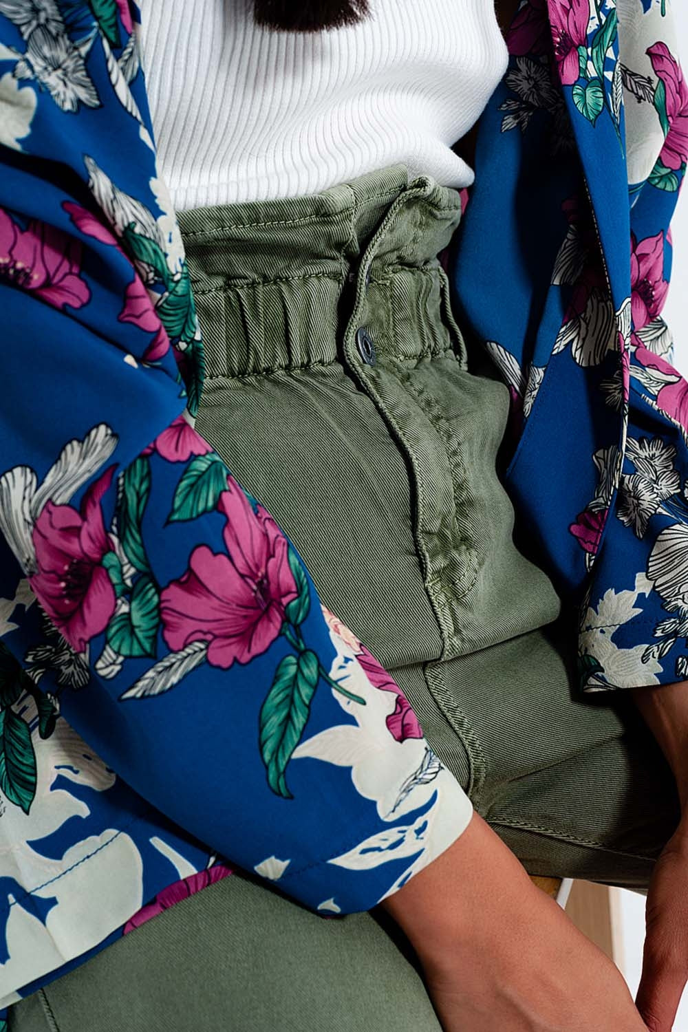 Calças de ganga Mom com cintura elástica em cáqui