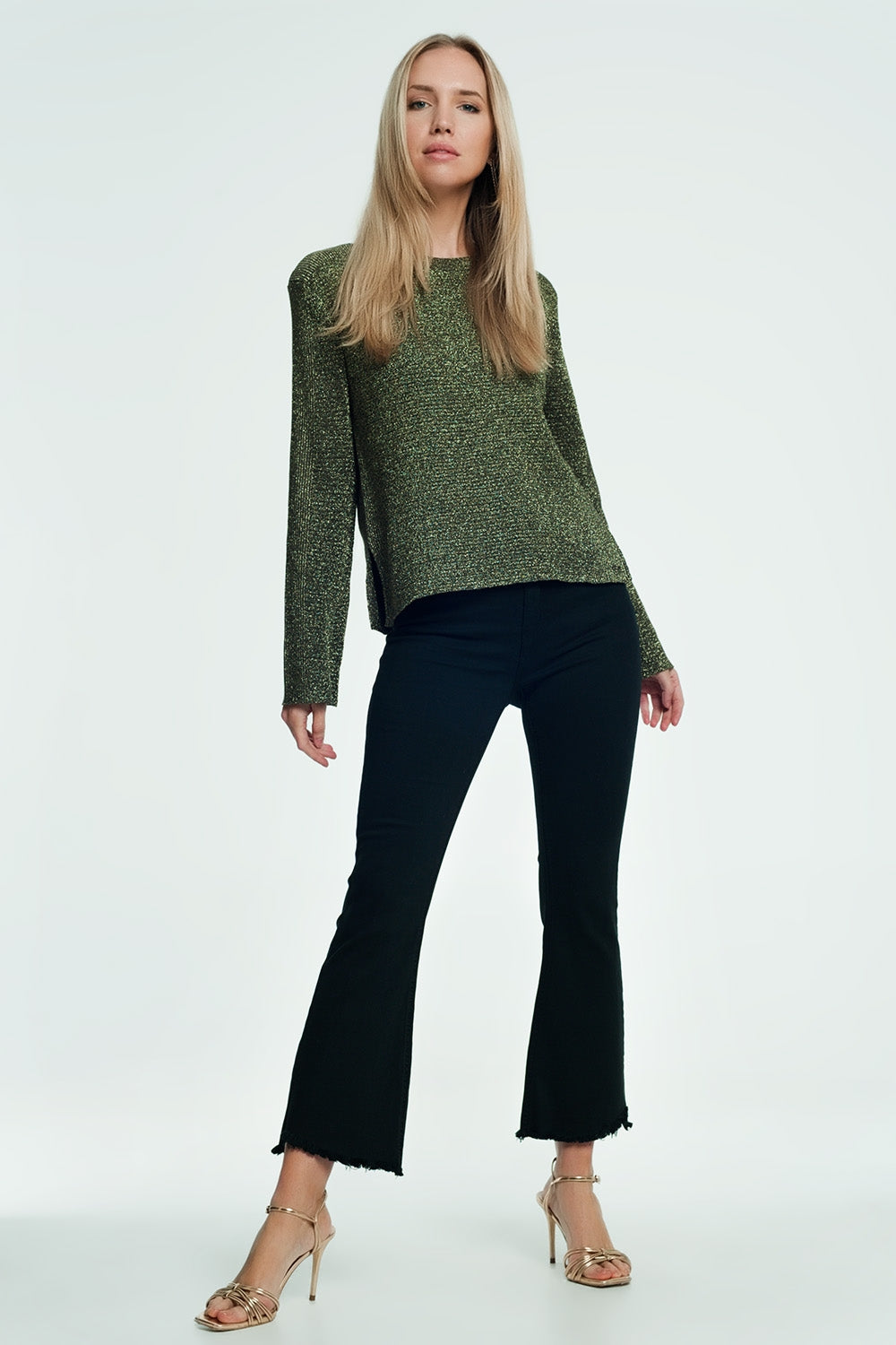 Calças de ganga queimadas de cós alto em preto