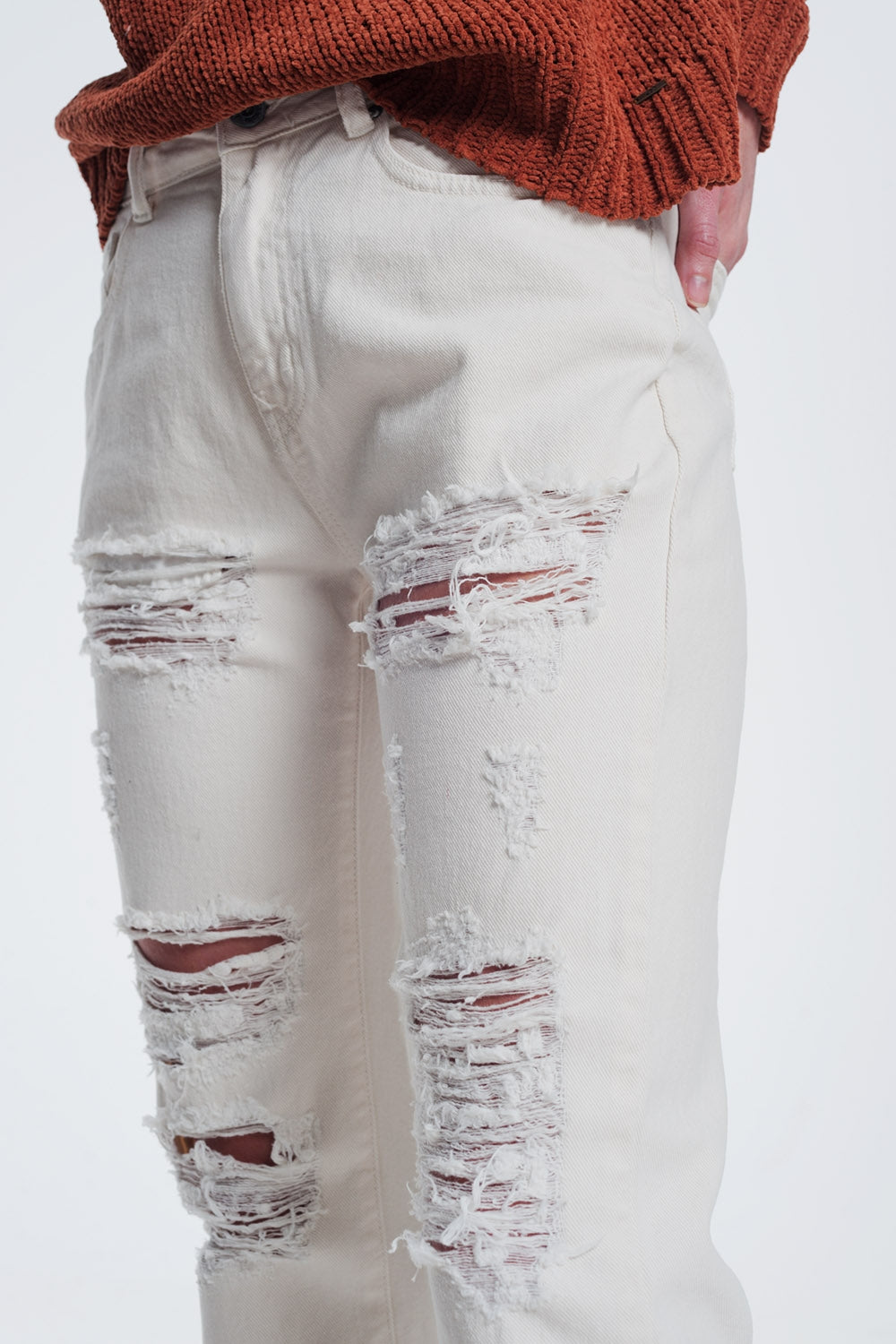 calcas de ganga rasgado namorado em bege