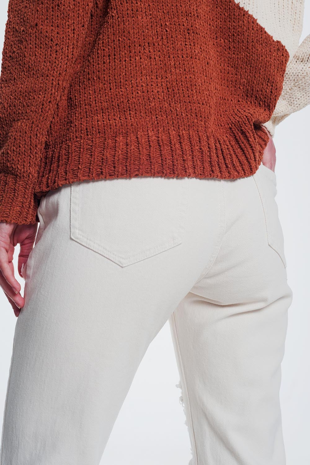 calcas de ganga rasgado namorado em bege