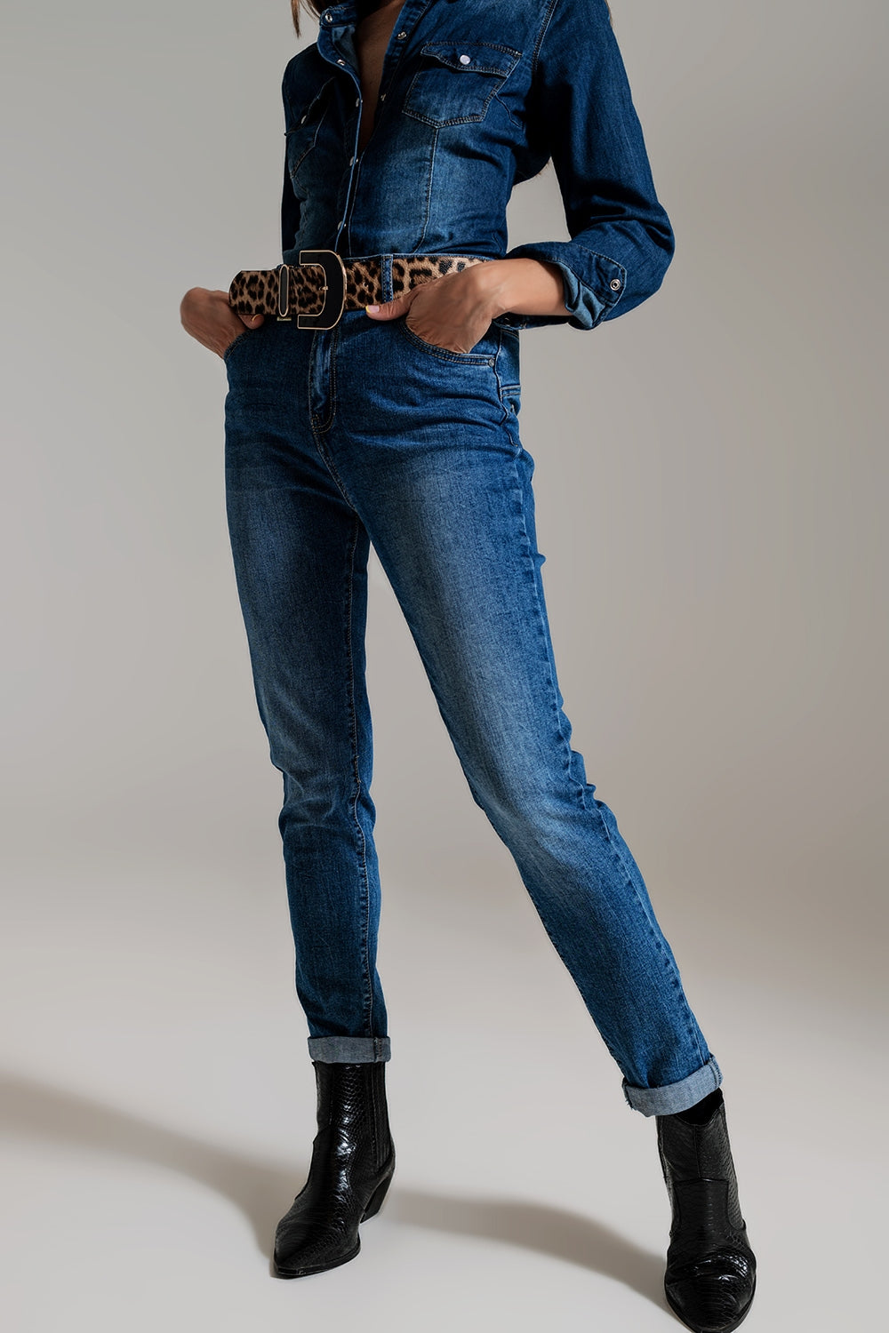 Calças de ganga skinny cintura alta em lavagem média