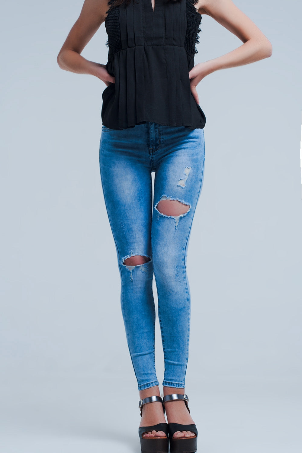 Q2 Calças de ganga skinny com efeito desgastado