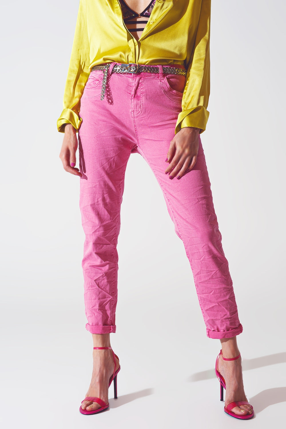 Q2 Calças de ganga skinny com rugas cor-de-rosa