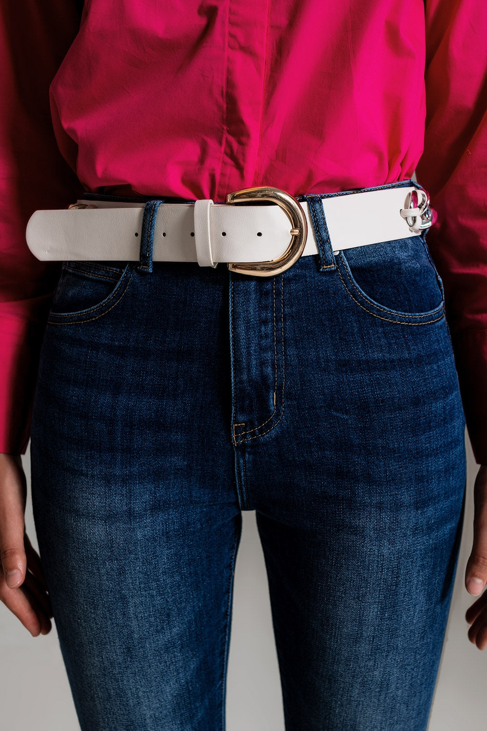 Calças de ganga skinny cortados com lavagem escura