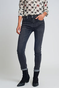 Calças de ganga skinny de alta ascensão em preto lavado