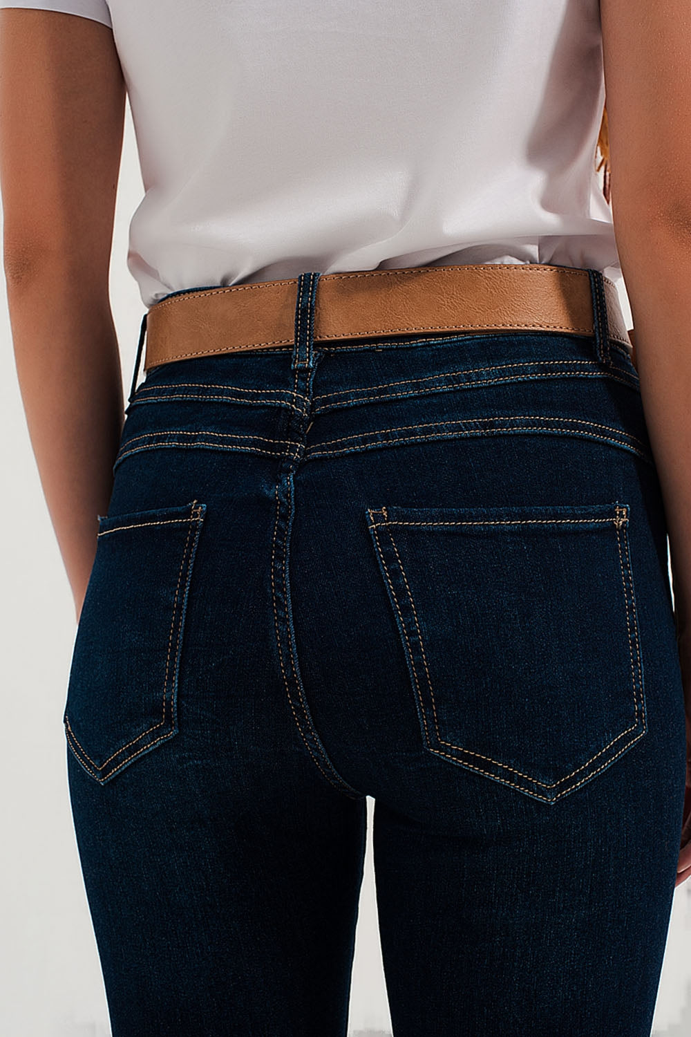 Calças de ganga skinny meia azuladas