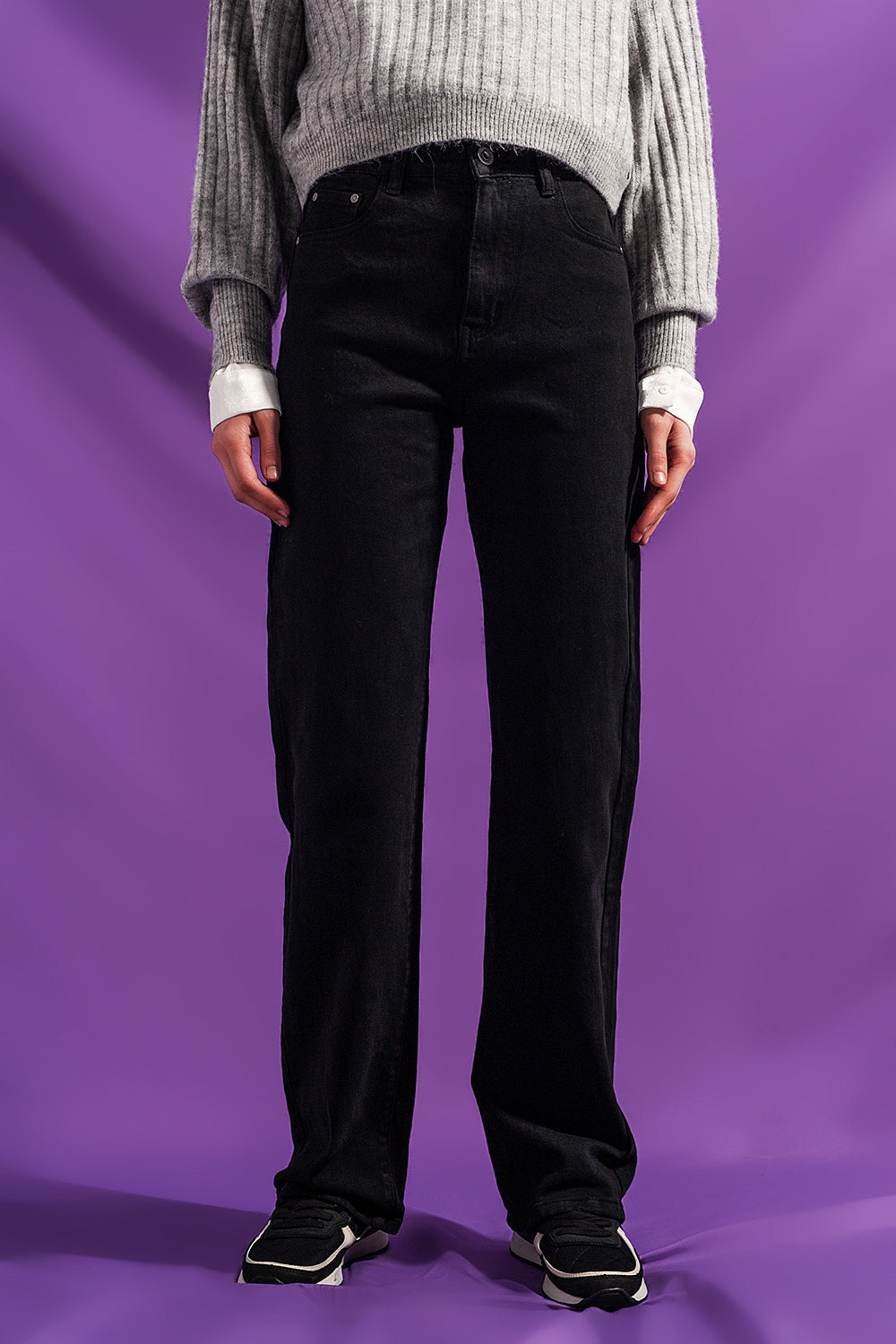 Q2 Calças de ganga soltas com pernas direitas em preto