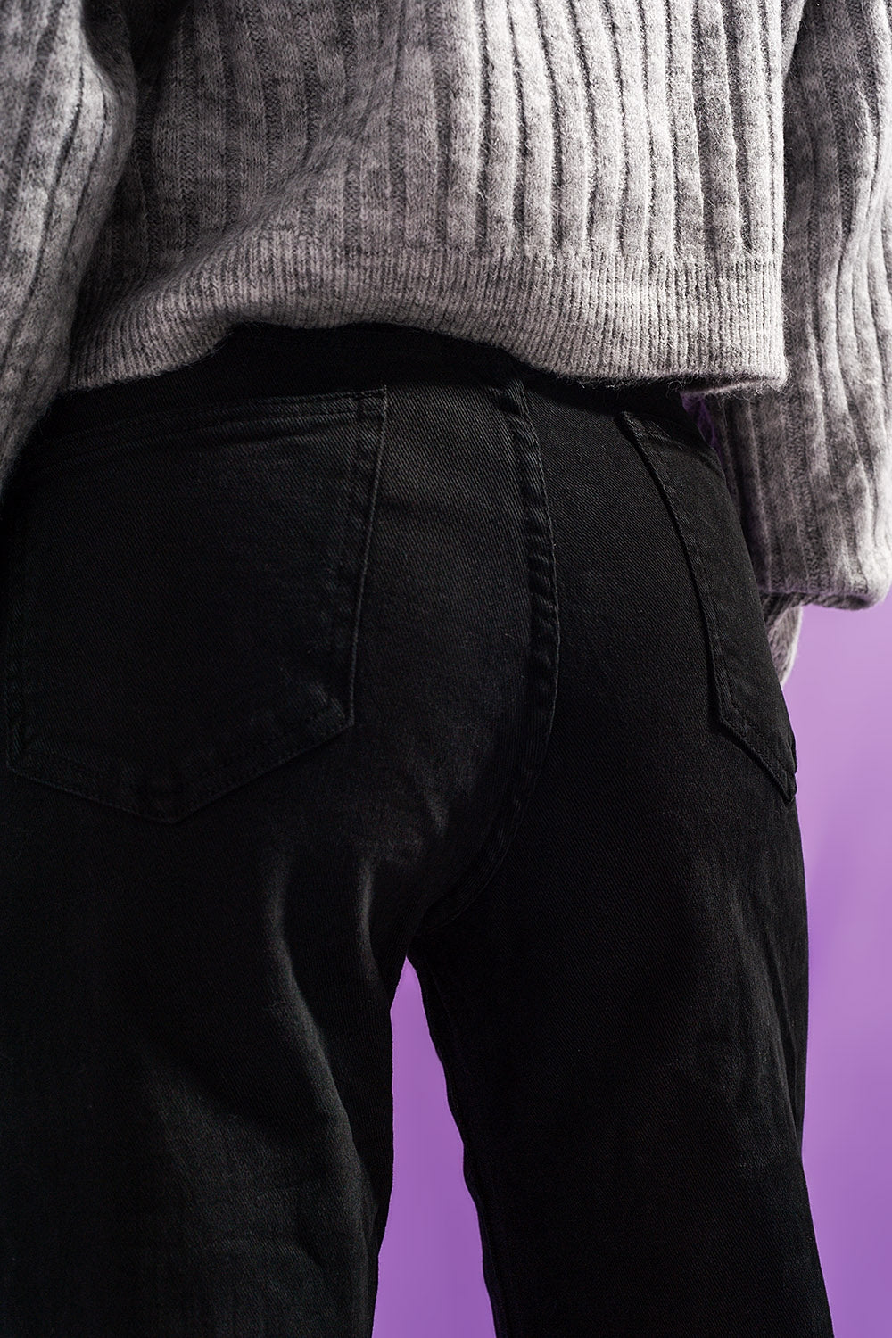 Calças de ganga soltas com pernas direitas em preto