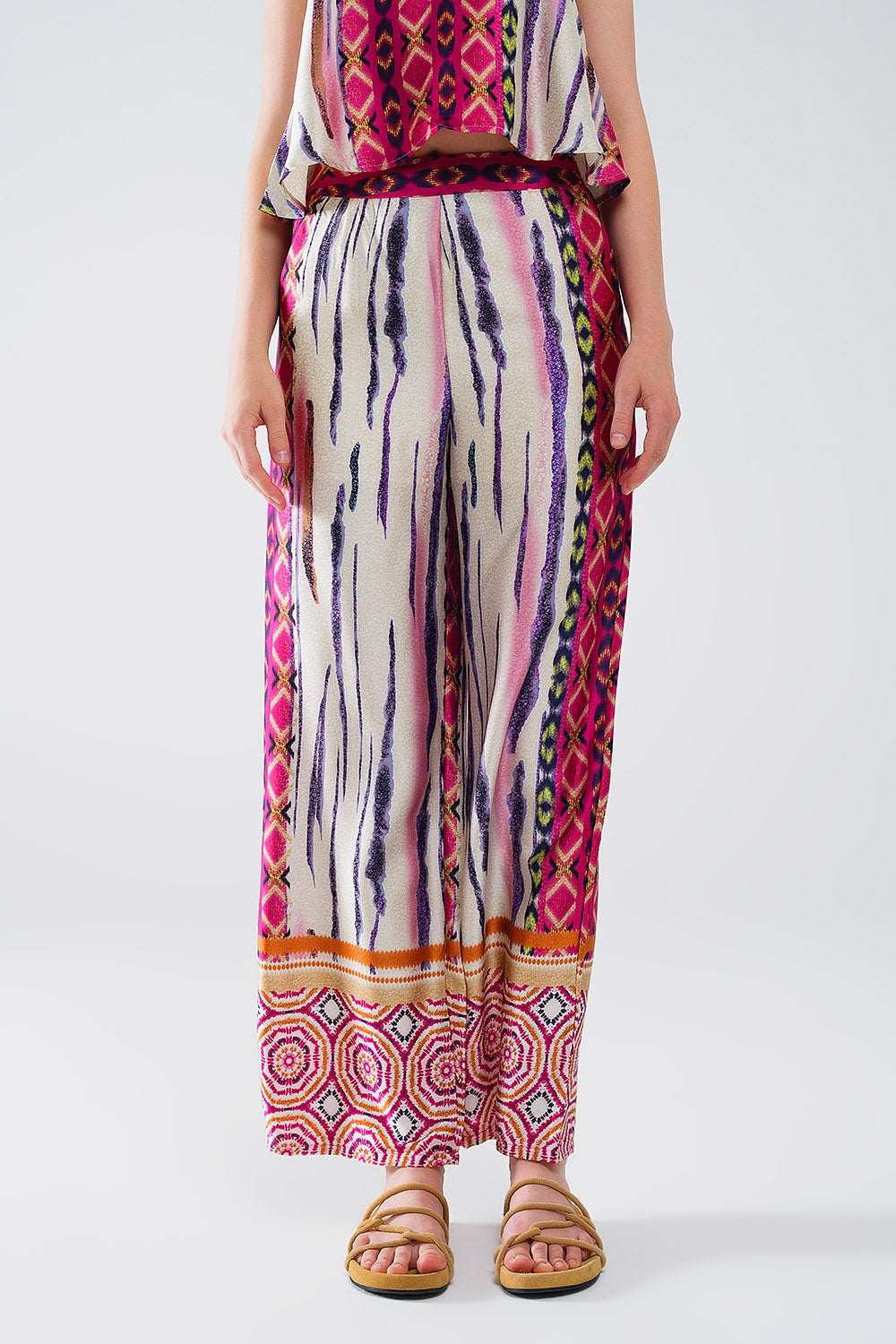 Q2 Calças de perna larga com estampado abstrato em multicolor